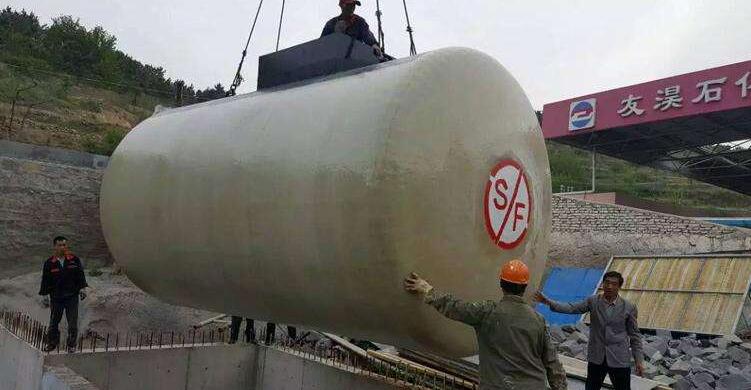 加油站儲油罐吊運(yùn)使用防爆環(huán)鏈電動(dòng)葫蘆